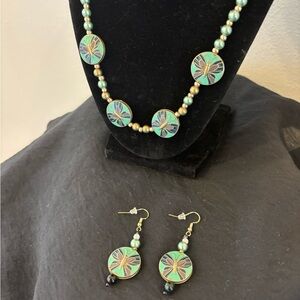 Elegant Green and Gold Necklace Set